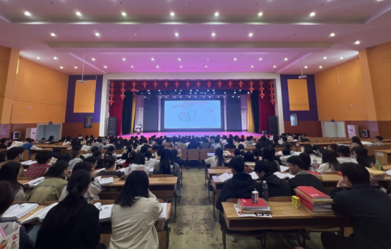 新华网报道：高途医考创护士执业资格考证新纪录