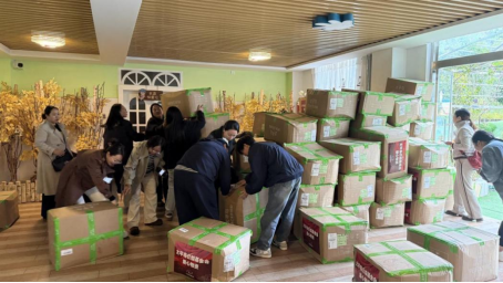 太平鸟公益基金会向四川喜德县捐赠首批千万元童装 以时尚力量传递温暖与希望‌