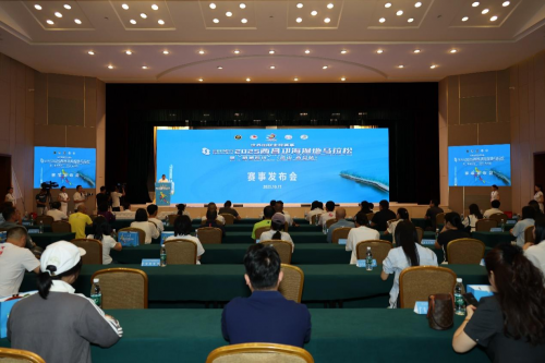 金标“西马” 畅跑西昌 11月1日四川银行2025西昌邛海湿地马拉松18000人热力开跑