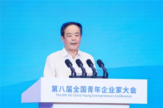 浙江荣盛控股集团党委书记、董事长李水荣：风浪砺胆，使命铸魂